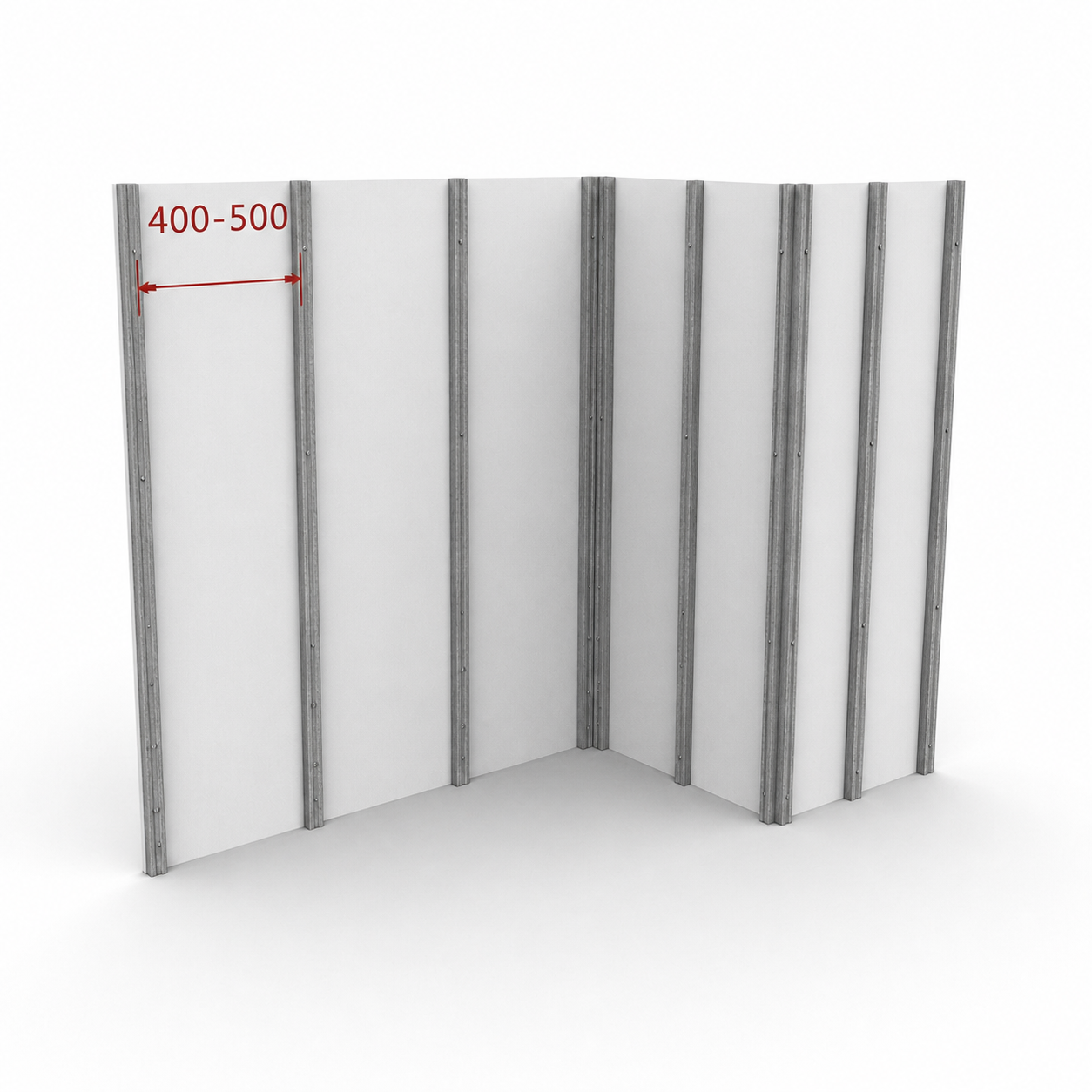 Verticaal aluminium regelwerk met een tussenafstand van 400 tot 500 mm