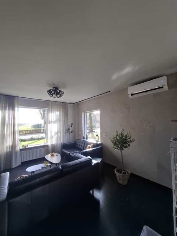 Afbeelding #2 van Esther Kannegieter